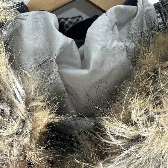 North Face Vest Womens Small P Plaid 600 Down Fill Hooded Faux Fur Puffer Jacket - Picture 11 of 16